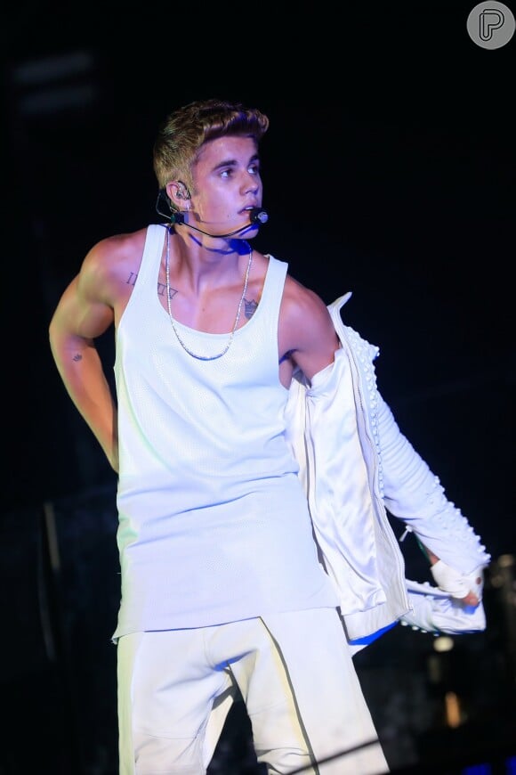 Justin Bieber terminou sua turnê Believe no dia 8 de dezembro de 2013