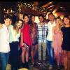 Paula Morais postou uma foto com Cleo Pires e os outros primos reunidos no Natal