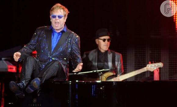 No início do ano, em fevereiro e março, Elton John se apresentou no Brasil com a turnê '40th anniversary of the Rocket Man'