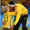 Davi Lucca narra um gol de Neymar, animado: 'Partiu papai, recebeu, é gol'