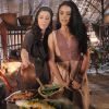 Léia (Beth Goulart) e Samara (Paloma Bernardi) colocam veneno no peixe e dão para Adara (Yaçanã Martins) comer, na novela 'A Terra Prometida'