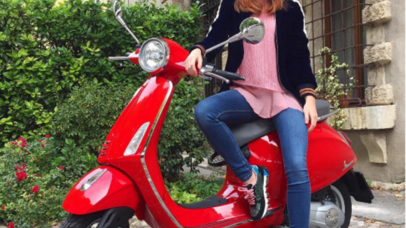 Marina Ruy Barbosa encerra viagem à Itália andando de scooter: 'Rumo ao Brasil'