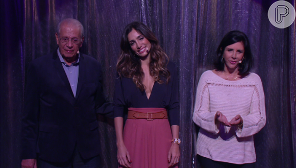 Andrea Santa Rosa e os pais de Marcio Garcia homenageam o apresentador