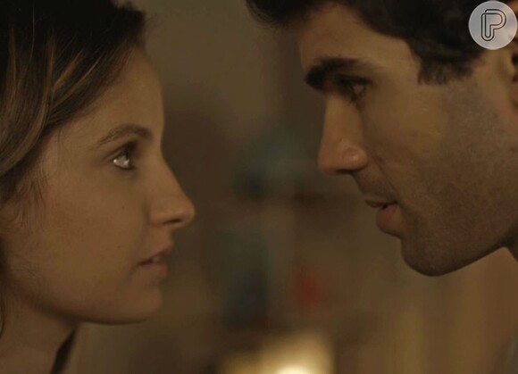 'Malhação': Nanda (Amanda de Godoi) reconhece que gosta de Rômulo (Juliano Laham) e os dois transam