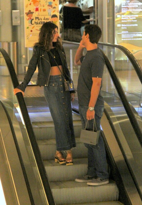 Isis Valverde e André Resende foram clicados em uma joalheria no Barra Shopping, Zona Oeste do Rio de Janeiro, nesta quinta-feira, 13 de setembro de 2016