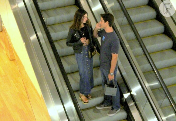 Isis Valverde e André Resende foram clicados em uma joalheria no Barra Shopping, Zona Oeste do Rio de Janeiro, nesta quinta-feira, 13 de setembro de 2016