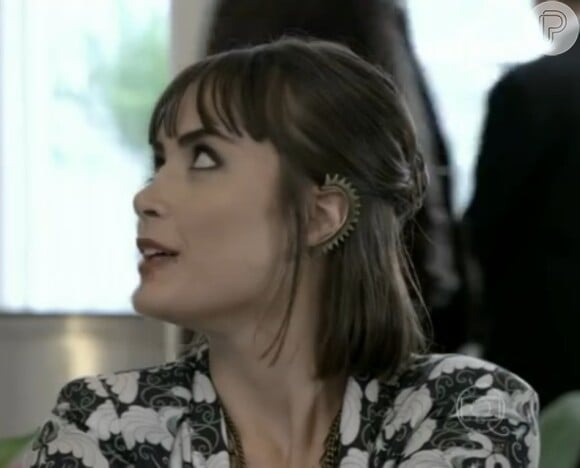 A moda dos earcuffs pegou mesmo em 2013; Esse que Patricia (Maria Casadevall) usou em 'Amor à Vida' é da Espaço Fashion