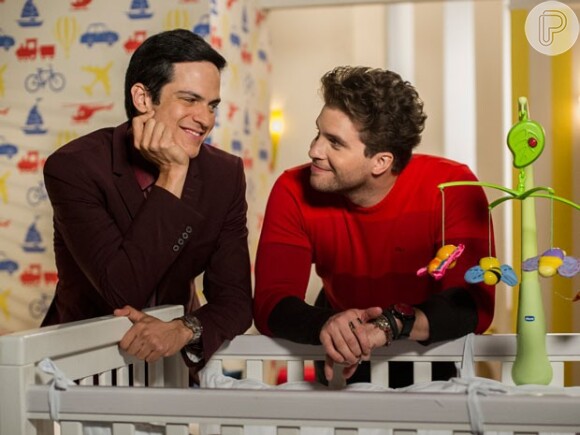 Niko (Thiago Fragoso) e Félix (Mateus Solano) estão cada vez mais próximos, em 'Amor à Vida'