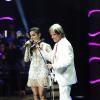 Anitta se emociona ao se ver cantando com Roberto Carlos, em 25 de dezembro de 2013