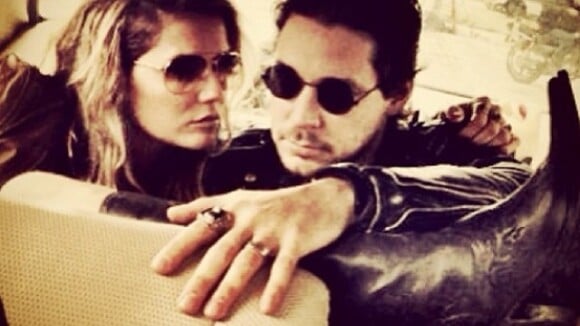 Deborah Secco está namorando o ator Bruno Torres, do filme 'A Estrada do Diabo'