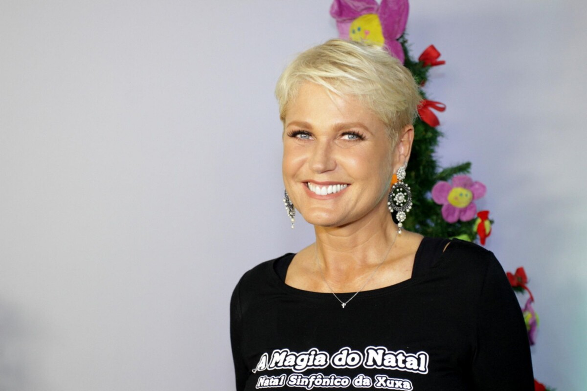 Foto: Xuxa mostrou bom humor ao gravar vídeo de humor no qual é baleada e  morre - Purepeople