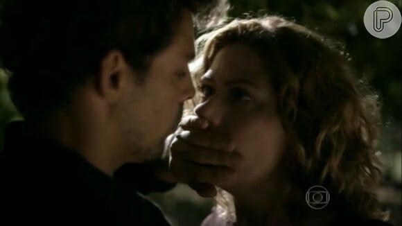 Na série, Isabel é casada com com Jaime (Murilo Benício), patrão de Leandro na vinícola