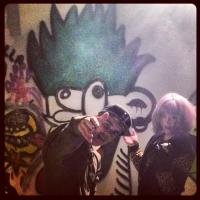 Justin Bieber grafita muro com Kelly Osbourne: 'Garoto adorável, virei fã'