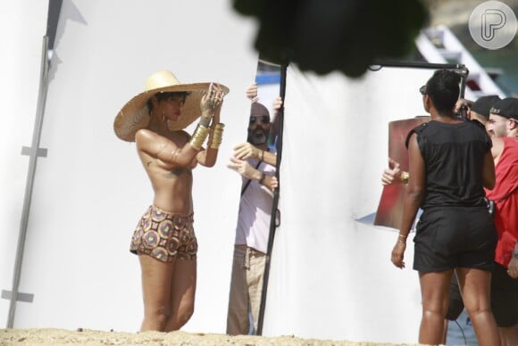 Ilha Grande foi o primeiro cenário do ensaio fotográfico com Rihanna no Rio de Janeiro