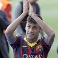 Neymar afirma que quer um 2014 de vitórias: 'Estou vivendo um sonho'