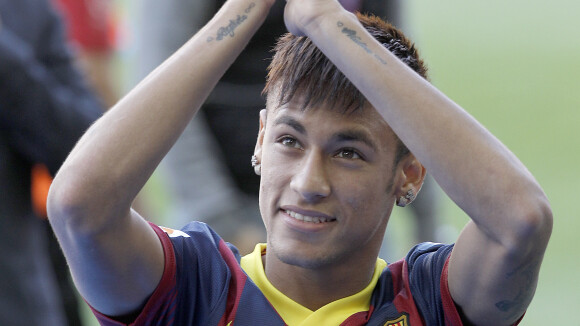 Neymar afirma que quer um 2014 de vitórias: 'Estou vivendo um sonho'