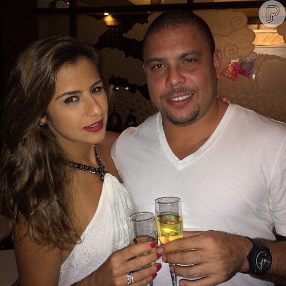 Ronaldo e Paula estão juntos desde o final de 2012