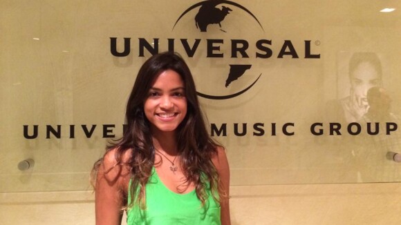 Lucy Alves, do 'The Voice', assina com a Universal Music e começa a gravar 1º CD