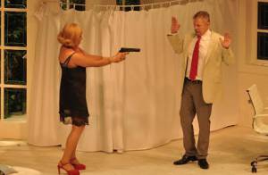 Arlete Salles sobe ao palco dias antes de fazer cirurgia para retirada de tumor