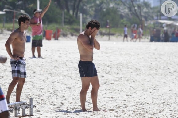As cenas foram gravadas na praia do Recreio dos Bandeirantes, na Zona Oeste do Rio