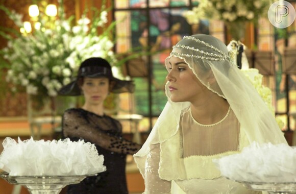 Em 2003, Priscila Fantin viveu a vilã Olga em 'Chocolate com Pimenta'