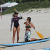 Ricardo Pereira e a esposa Francisca Pinto tiveram aulas de stand up paddle nesta quinta-feira, 30 de janeiro de 2014, na Barra da Tijuca