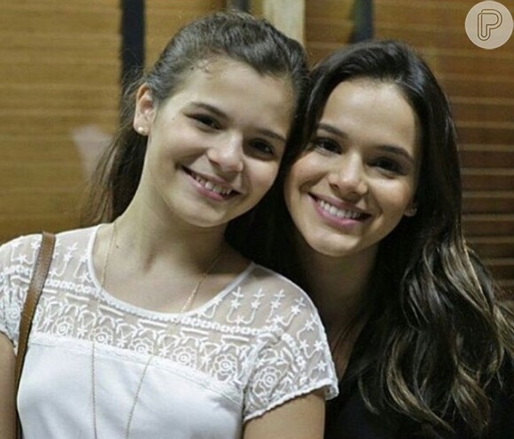 Bruna Marquezine se divertiu ao filmar a irmã Luana Marquezine: 'Família fitness'