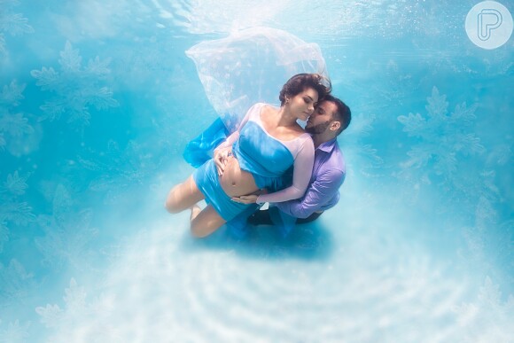 Kelly Key e o marido, Mico Freitas, fizeram um ensaio embaixo d'água