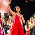  Siera Bearchell, Miss Canadá, foi defendida na web após comentários de Cássio Reis sobre o seu peso  
