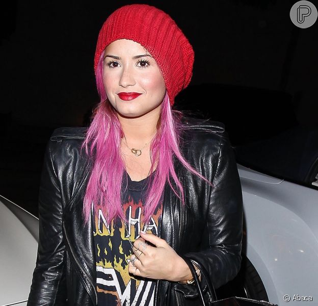 Demi Lovato não quer que ninguém de sua equipe use drogas ou conuma álcool durante sua turnê, em 7 de fevereiro de 2014