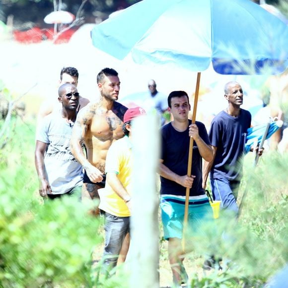 Lucas Lucco gravou cenas da novela 'Sol Nascente' em praia do Rio de Janeiro