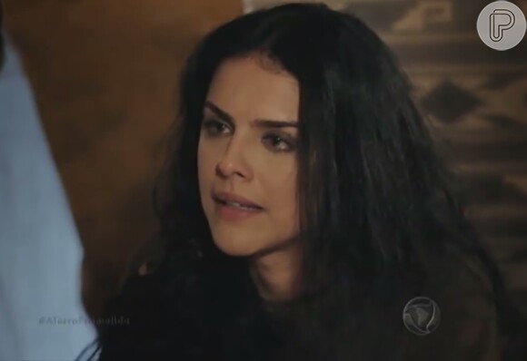 Samara (Paloma Bernardi) acusa Aruna (Thais Melchior) pela morte do meio-irmão delas, Tobias (Raphael Vianna), na última semana da novela 'A Terra Prometida'