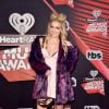 A atriz e cantora Rydel Lynch apostou em um visual curiososo para o iHeartRadio Music Awards, que aconteceu na Califórnia, Estados Unidos, na noite deste domingo, 5 de março de 2017 