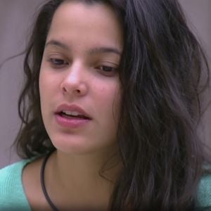 Emilly reclamou da atitude de Roberta depois de ter sido votada pela sister no Paredão do 'BBB17'