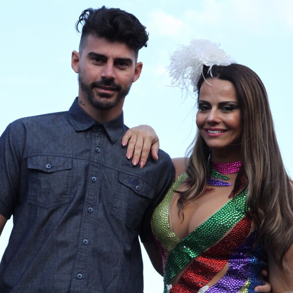 'As pessoas acham que por estar namorando uma pessoa que já saiu em capa de revista, que é símbolo sexual, uma atriz, que você frequenta noitada o tempo todo', admitiu o atleta