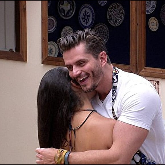 'BBB17': Emily quer namoro com Marcos fora da casa. 'Passar um tempo juntos', disse ela nesta terça-feira, 07 de março de 2017