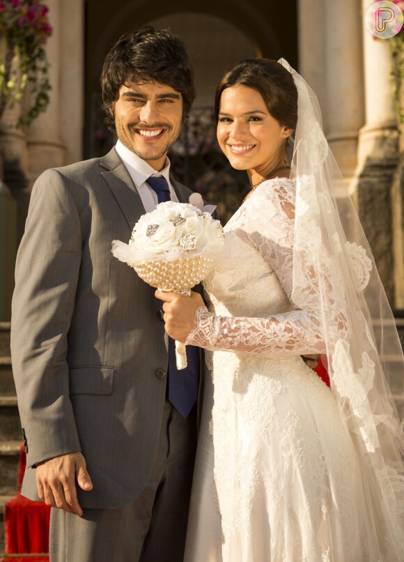 Bruna Marquezine e Guilherme Leicam atuaram juntos na segunda fase de 'Em Família'
