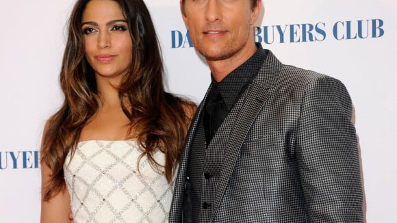 Camila Alves diz que Matthew McConaughey não é romântico em casa como no cinema