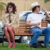 Matthew McConaughey ao lado de Jared Leto, que vive uma travesti no filme 'Clube de Compras Dallas'