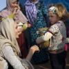 Angelina Jolie visita crianças sírias refugiadas no Líbano, em 24 de fevereiro de 2014