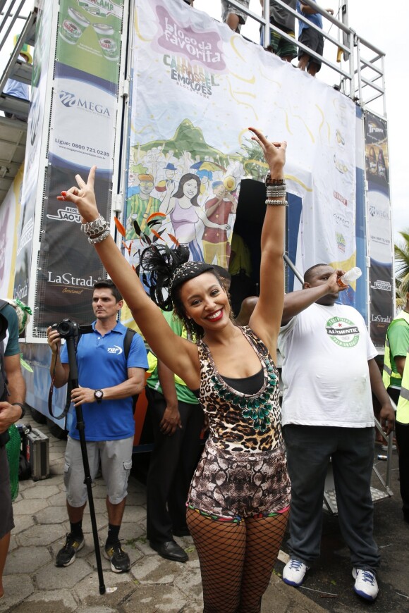 Sheron Menezzes curtiu o no Bloco da Favorita, em São Conrado, no Rio de Janeiro, no sábado, 1 de março de 2014