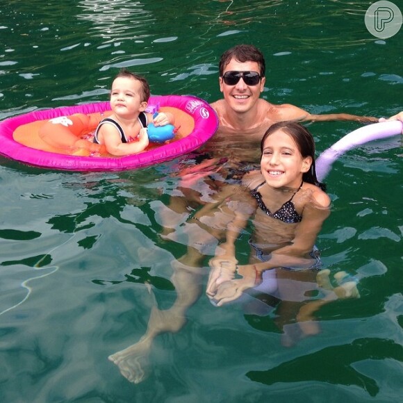 Rodrigo Faro com as filhas Helena e Clara