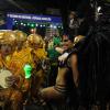 Mariana Rios desfila pela Mocidade, no Carnaval do Rio, e mostra sua boa forma em fantasia sensual