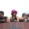 Maria Casadevall e Anderson Di Rizzi se divertem em show do Chiclete com Banana, em Salvador, em 4 de março de 2014