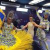 Fátima Bernardes comemora título da Unidos da Tijuca no Carnaval 2014