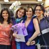 Natália do Vale faz aniversário e recebe os parabéns de Ana Beatriz Nogueira, Helena Ranaldi e Julia Lemmerz nos bastidores de 'Em Família'