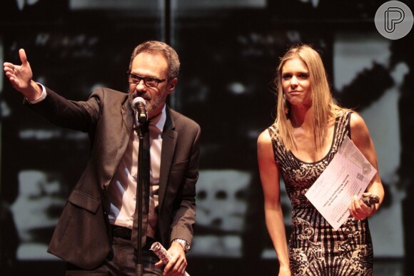 Fernanda Lima e Ricardo Waddington recebem prêmio