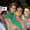 Ivete Sangalo faz selfie com fãs durante o Brazil Foundation