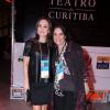 Regina Duarte vai a Festival de Teatro de Curitiba com a filha, Gabriela Duarte, na noite desta terça-feira, 25 de março de 2014