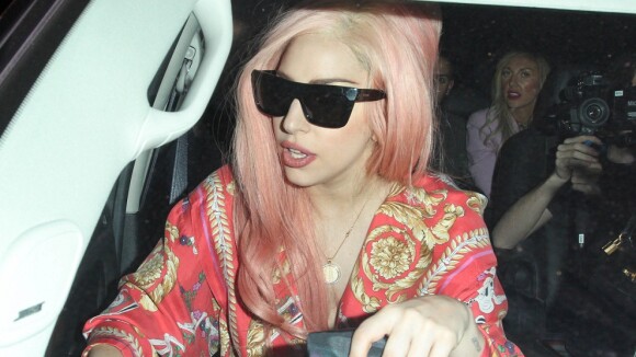 Lady Gaga é flagrada com restos de cigarro de maconha medicinal em seu carro